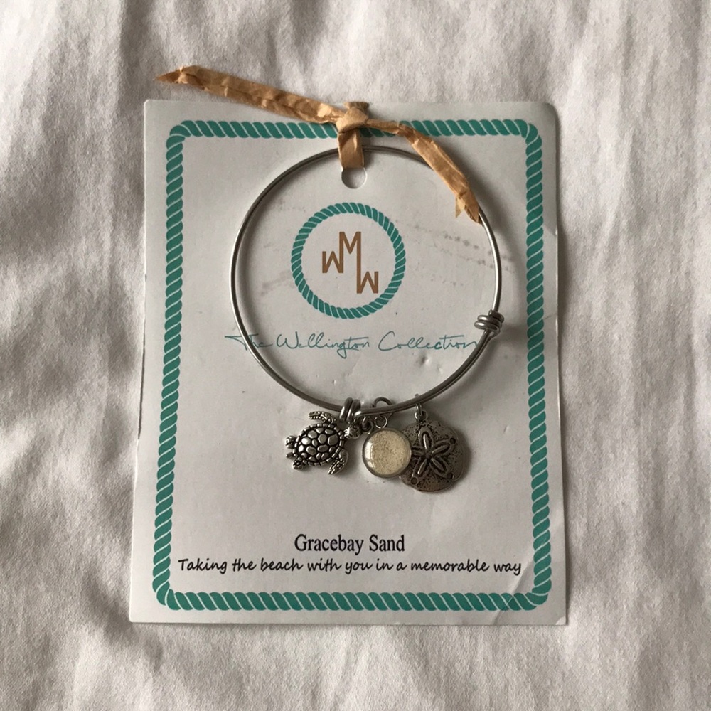 NWT The Wellington Collection Bracelet with charms